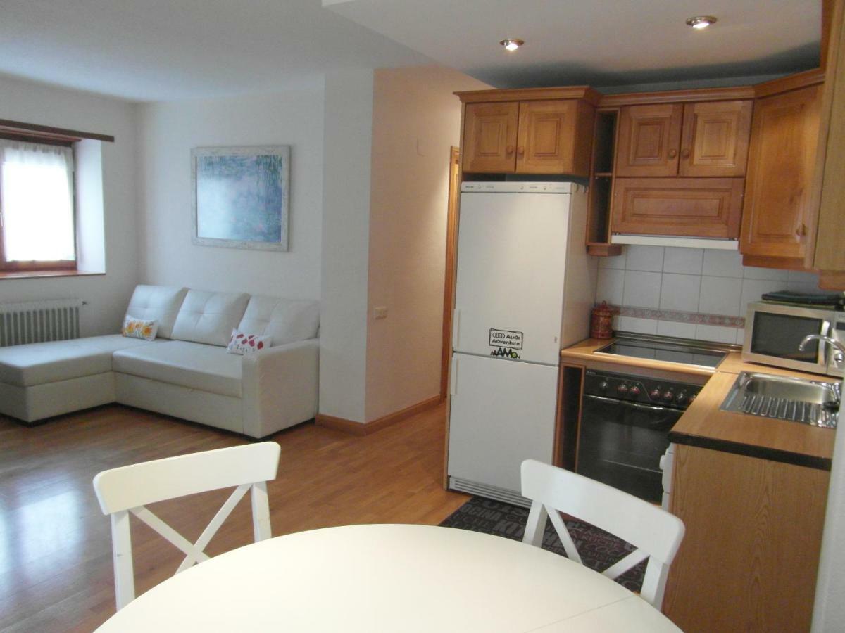 B18 - Edif Perramo - Villmor Apartment Benasque Bagian luar foto